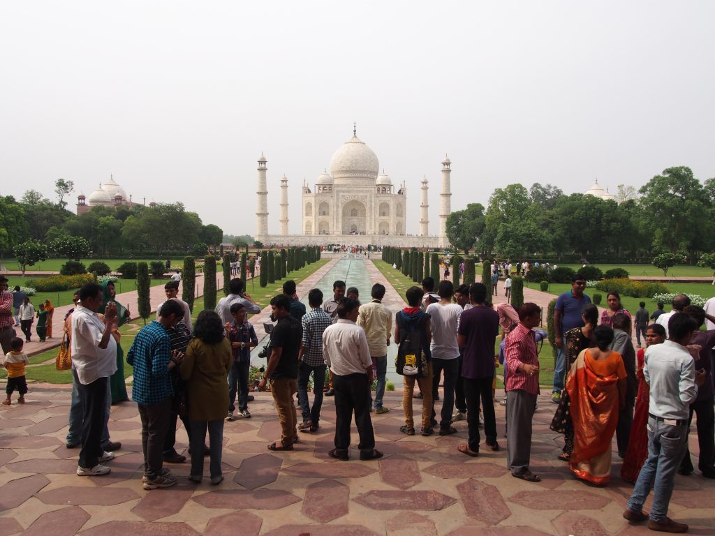 india-expense-world-travel