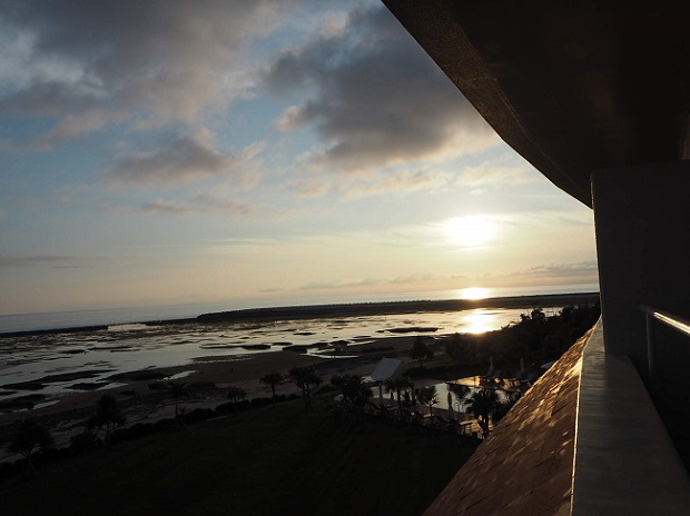 kumejima-shinri-beach-sunset