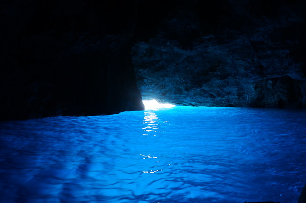 superb-view-ranking-blue-cave