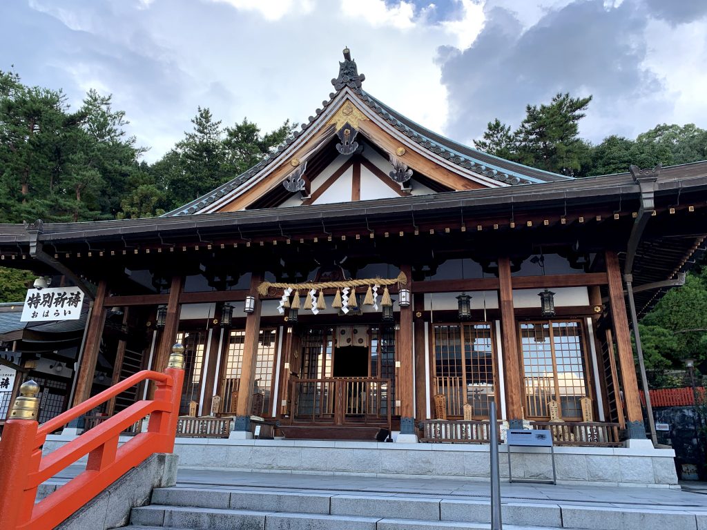 mondo-yakujin-shrine-8