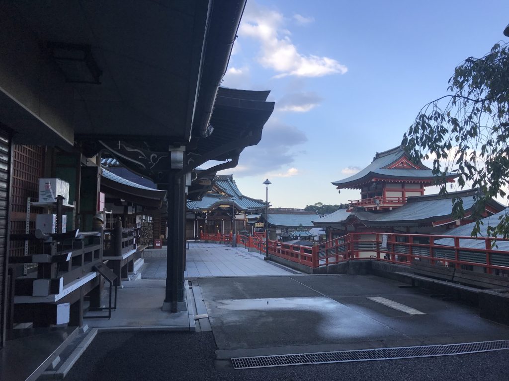 mondo-yakujin-shrine-4